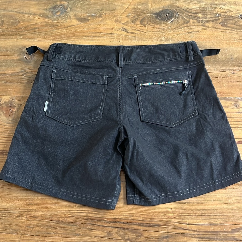 Club Ride Shorts - Picture 2 of 9